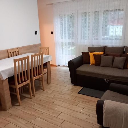 Fausztland Apartments زاماردي المظهر الخارجي الصورة