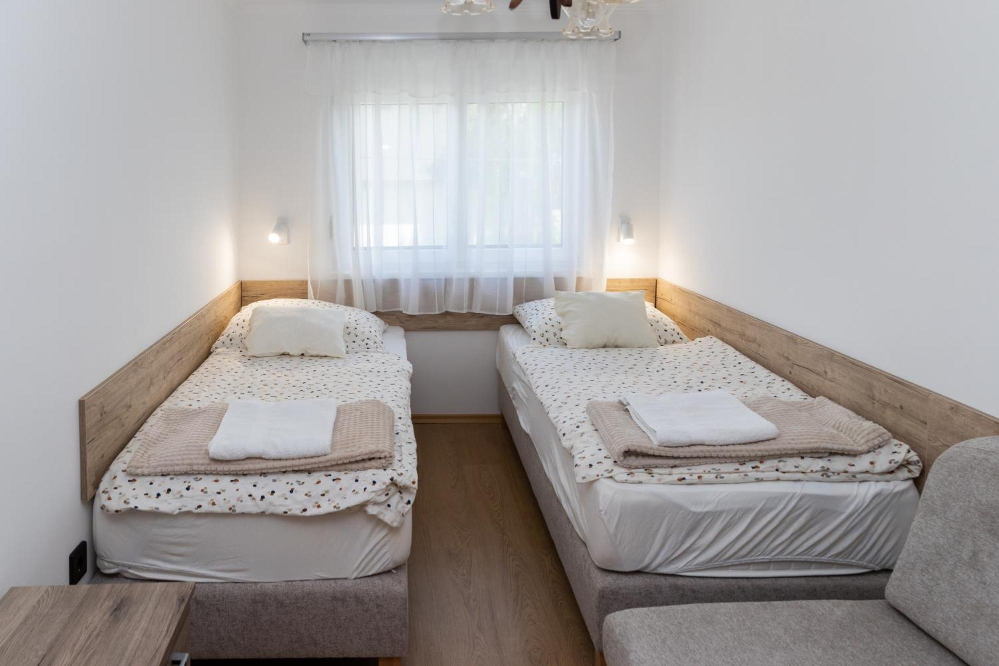 Fausztland Apartments زاماردي المظهر الخارجي الصورة